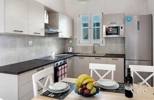 Kini Apartamento | Apartamento 'Sunset Realty' con terraza compartida, Wi-Fi y aire acondicionado