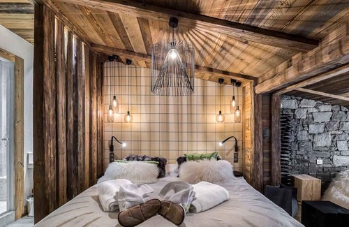Val-d'Isere Villa | Apartment Suzette - Four Bedroom Villa, Sleeps 10