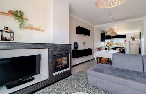 Apulia Apartamento | Apartamento 'T3' con terraza compartida, jardín compartido y Wi-Fi