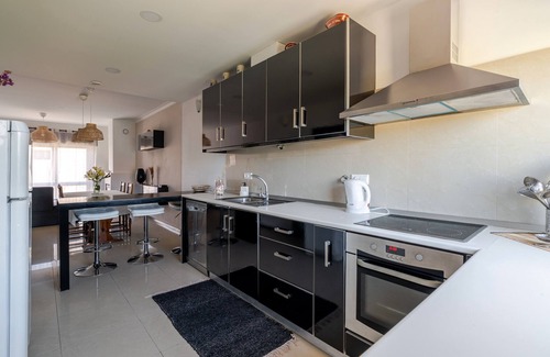 Apulia Apartamento | Apartamento 'T3' con terraza compartida, jardín compartido y Wi-Fi
