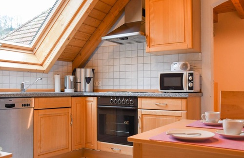 Hofstetten Apartamento | Apartamento 'Talblick' con terraza compartida, balcón y Wi-Fi