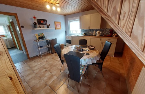 Hilchenbach Apartamento | Apartamento 'Tati's Ferienwohnung' con terraza compartida, jardín compartido y Wi-Fi