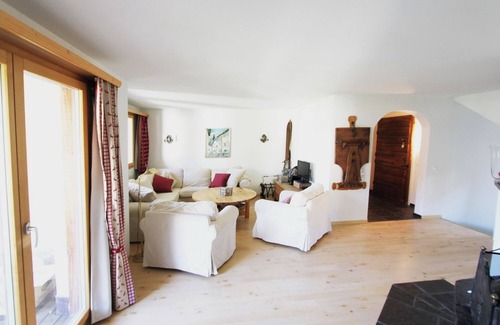 Samedan Apartamento | Apartment Tauschna with private wellness area