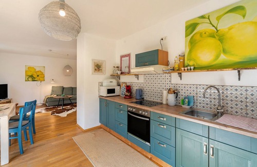 Ostin Apartamento | Apartamento "Tegernseele" con vistas a la montaña, terraza privada y Wi-Fi
