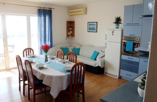 Komiza Apartamento | Apartment Teraferma