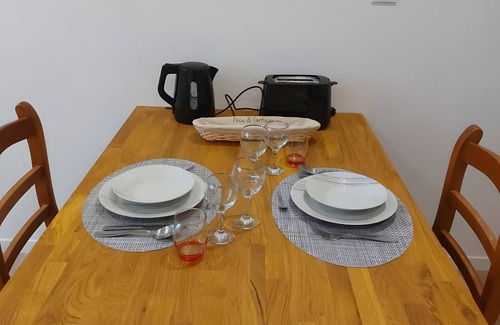 Morgat Apartamento | Apartamento 'Terrasse - Morgat Plage' con terraza privada y Wi-Fi