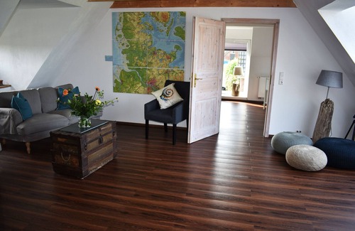 Niesgrau Casa | Apartamento con techo de paja "Muschelschuppser" para / hasta 8 personas