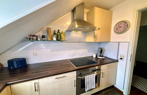 Altenerding Apartamento | 85 m² apartamento ático-Therme, aeropuerto, exposición