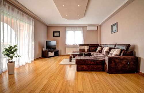Umag Apartamento | Apartment Tommy-1 by Interhome