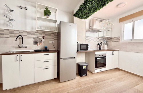 Antequera Apartamento | Apartment 'Tortola I' with Private Garden, Wi-Fi and Air Conditioning