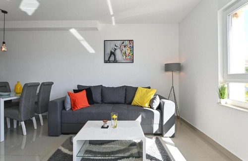 Seget Donji Apartamento | Apartment TRI MASLINE with seaview