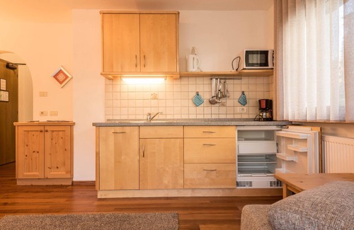 Kastelruth Apartamento | Apartamento "Trocker Kastelruth 1" cerca de Seiser Alm con vistas a la montaña y sauna
