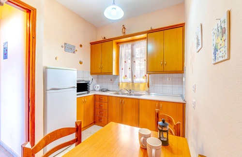 Lakones Apartamento | Apartamento 'Two Bedrooms Vasillis' con terraza compartida, Wi-Fi y aire acondicionado.