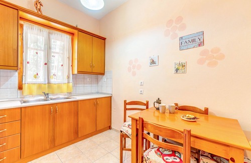 Lakones Apartamento | Apartamento 'Two Bedrooms Vasillis' con terraza compartida, Wi-Fi y aire acondicionado.