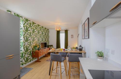 Plymouth Apartamento | Apartment Two by Ocean City Retreats - Two bedrooms, private car park