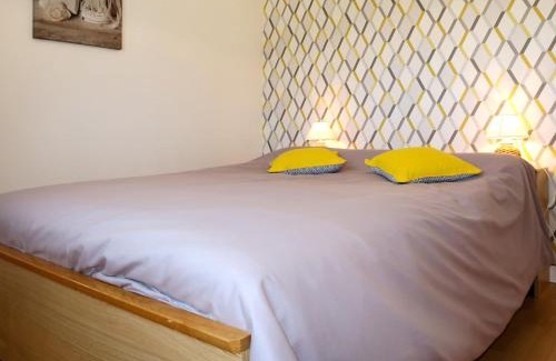 Goulien Apartamento | Apartment Ty Ménez by Interhome