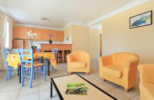 Ponteves Casa | APARTMENT "UGNI BLANC" 4 PERS. IN THE HEART OF A 120-HECT. WINEGROWING ESTATE