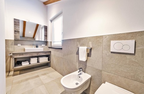 Verano Apartamento | Apartment 'Untermathonhof Morgensonne' with mountain view, balcony, garden & Wi-Fi