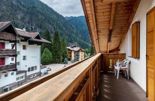 Campitello di Fassa Apartamento | Apartment Vajolet