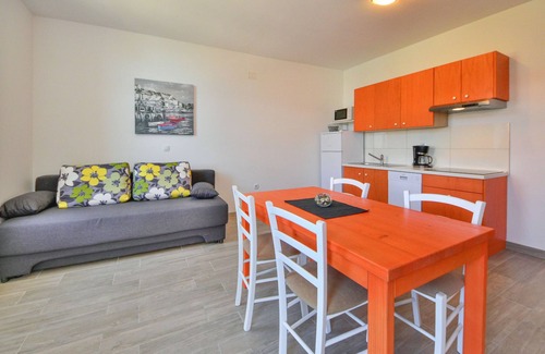 Sveti Juraj Apartamento | Apartamento Val by Interhome