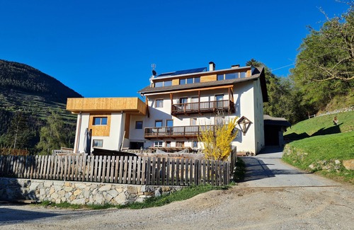 Sluderno Apartamento | Apartamento 'Vernalhof Apt Sunnaseit' con vistas a la montaña, terraza compartida y Wi-Fi