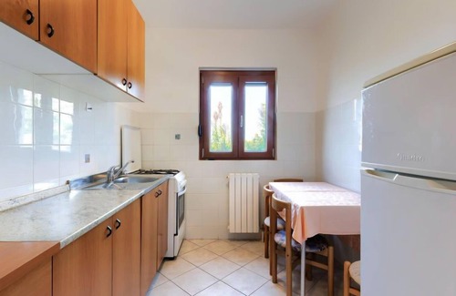 Savudrija Apartamento | Apartamento Vesela by Interhome