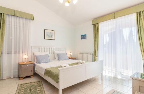 Nova Vas Apartamento | Apartment Viktorija-2 by Interhome