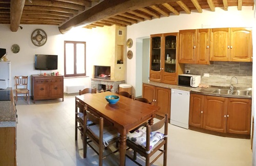 Lecchi in Chianti Apartamento | Apartamento 'Villa Sofia Spa' con bañera de hidromasaje privada, Wi-Fi y aire acondicionado