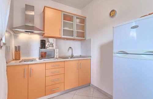 Umag Apartamento | Apartment Villa Alpa-3 by Interhome