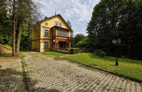 Janske Lazne Apartamento | Apartment Villa Belvedere-6 by Interhome