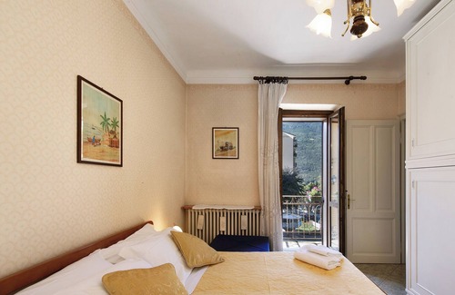 Saint-Vincent Apartamento | Apartment "Villa Camillo" with Mountain View, Private Terrace & Wi-Fi