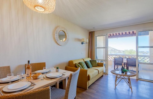 Cap Esterel Apartamento | Apartment Village Cap Estérel - Le Belvédère-13 by Interhome