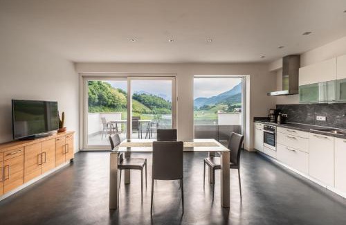 Caldaro Sulla Strada del Vino Apartamento | Apartment Villa Laurin