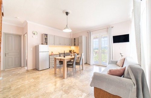 Peroulades Apartamento | Apartamento "Villa Logas" cerca de la playa con jardín y Wi-Fi