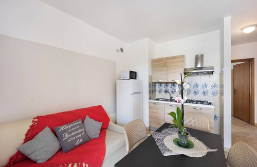 Loano Apartamento | Apartamento 'Villa Paola Bilo 4' con piscina, Wi-Fi y jardín - se admiten animales