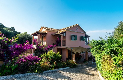 Messonghi Apartamento | Apartamento 'Villa Pepy Studio 1' cerca de la playa con jardín y Wi-Fi