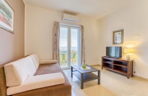Brsec Apartamento | Apartment Villa Tara-2 by Interhome