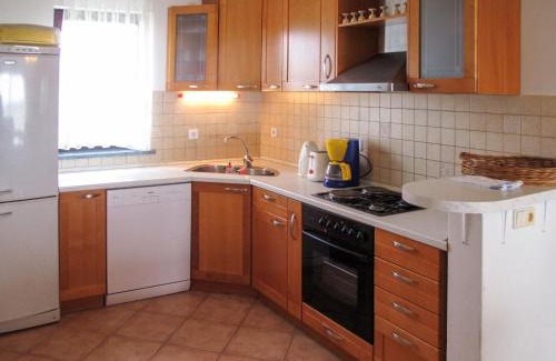 Pjescana Uvala Apartamento | Apartment Villa Ursa by Interhome
