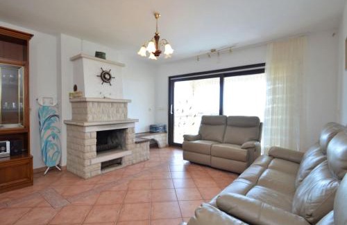 Pjescana Uvala Apartamento | Apartment Villa Ursa by Interhome