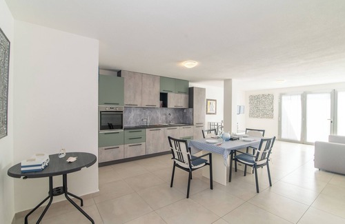 Budoni Apartamento | Apartamento 'Virginia' con vistas a la montaña y aire acondicionado