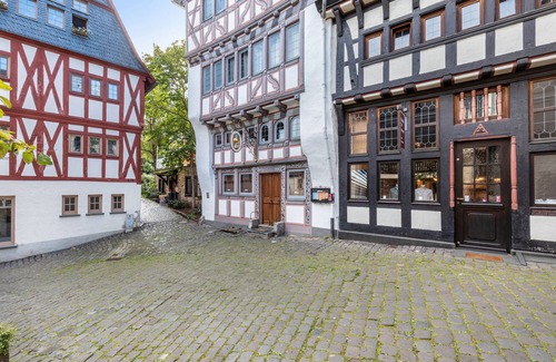 Limburg an der Lahn Apartamento | Apartamento 'Werner-Senger-Haus Oben' con terraza compartida y Wi-Fi