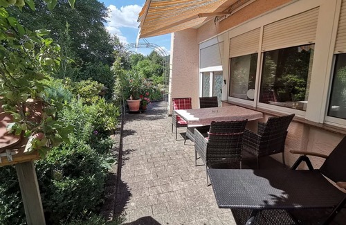 Fischbach bei Dahn Apartamento | Apartamento 'Wasigenstein' con vistas a la montaña, terraza privada y Wi-Fi