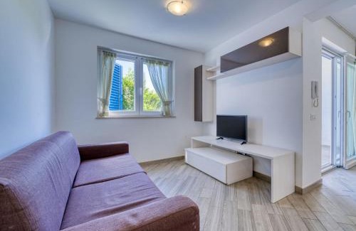 Brzac Apartamento | Apartment Wabi Sabi Resort 1-1 by Interhome