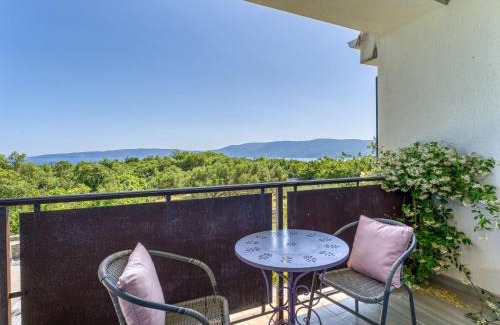 Brzac Apartamento | Apartment Wabi Sabi Resort 1-4 by Interhome