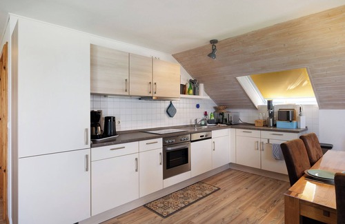 Langeneß Apartamento | Apartamento 'Watt'nblick' con vistas al mar, jardín compartido y Wi-Fi