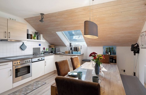 Langeneß Apartamento | Apartamento 'Watt'nblick' con vistas al mar, jardín compartido y Wi-Fi
