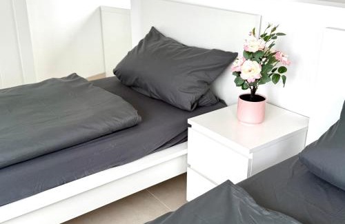 Rhein-Erft-Kreis District Apartamento | Apartment WH8