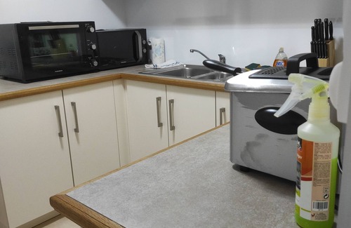 Pierrelatte Apartamento | Apartment WIFI+NETFLIX+FREE PARKING