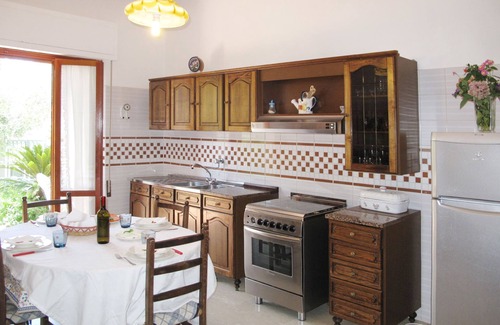 Capanne-Prato-Cinquale Apartamento | Apartamento Wilma by Interhome
