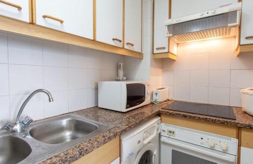 Blanes Apartamento | Apartment Windsor by Interhome